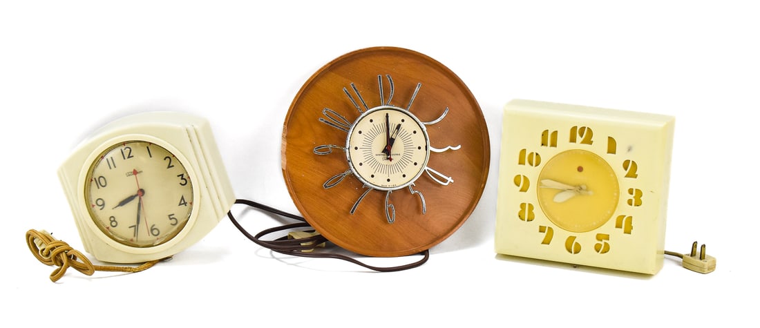 TELECHRON CLOCKS: 'THE PRUDENCE', 'THE WALLWOOD', 'THE ADVISOR' (1 of 7)