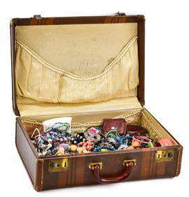 COLLECTION OF COSTUME JEWELRY