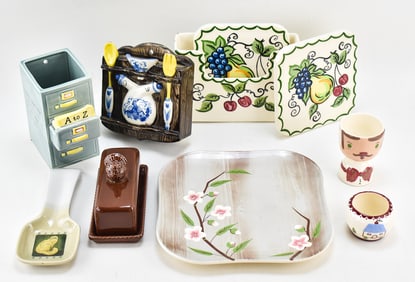 COLLECTION OF MID-CENTURY POTTERY TABLEWARE
