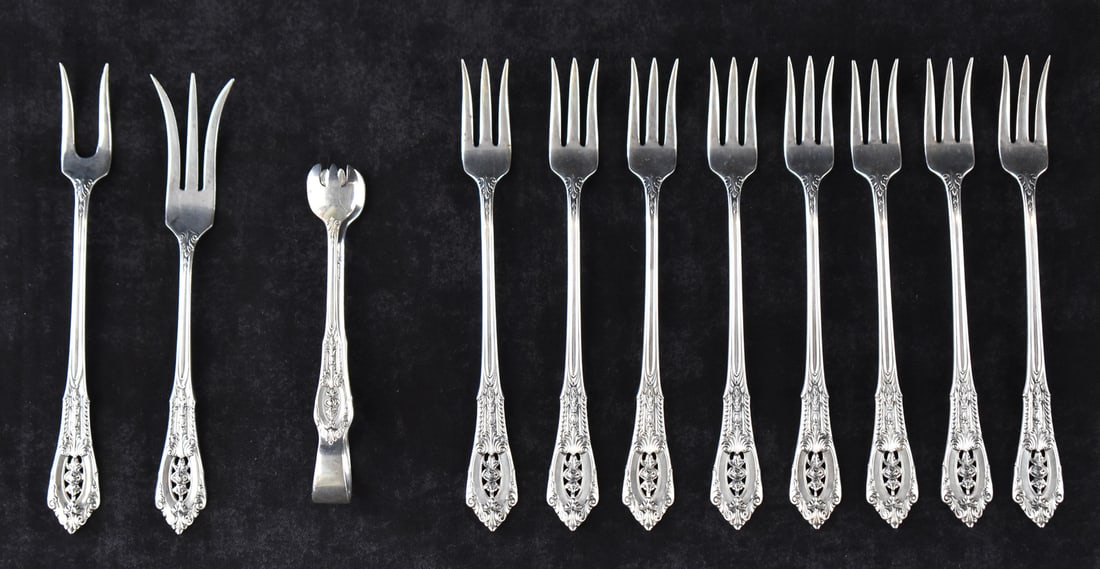 WALLACE STERLING SILVER SILVERWARE, 'ROSE POINT PATTERN', C. 1934. (1 of 2)