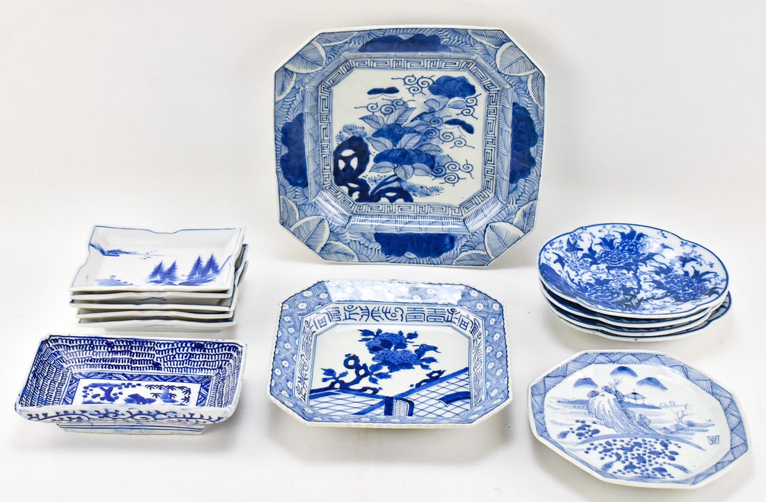 JAPANESE IMARI SOMETSUKE EXPORT ASSORTMENT: NAGAZARA & CLOVER-FORM PLATES: Japenese Imari sometsuke export assortment, circa late Meiji period-1950s: a nagazara plate, five rectangular plates, four clover plates, and three larger dishes. The largest item measures 2.5" H,