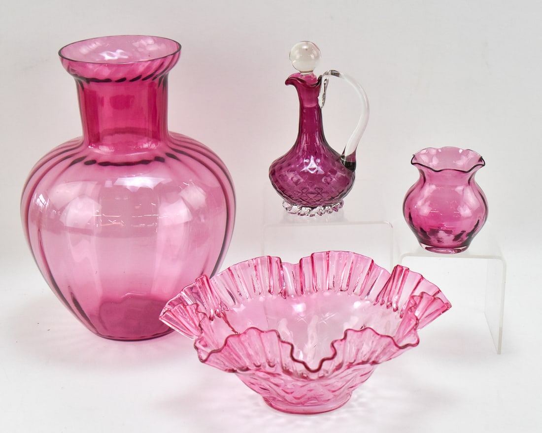 COLLECTION OF ANTIQUE CRANBERRY & AMETHYST GLASS (1 of 2)