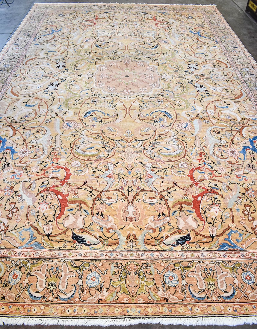 PERSIAN TABRIZ WOOL RUG (1 of 7)