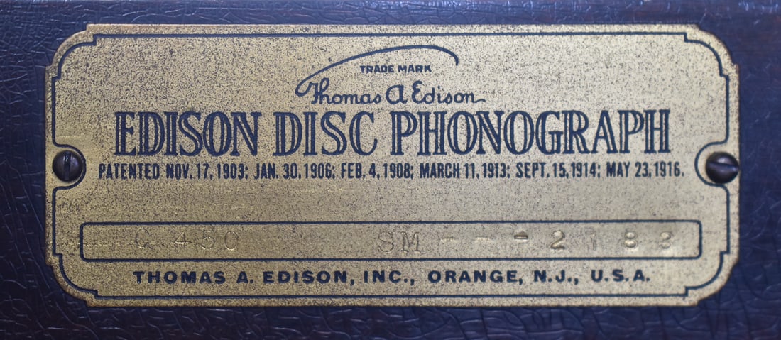 EDISON "DIAMOND DISC PHONOGRAPH" MODEL C450 - 4