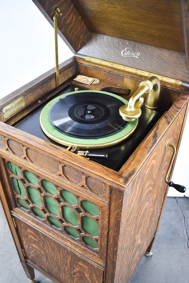 EDISON "SHERATON" (S19) MODEL PHONOGRAPH - 3