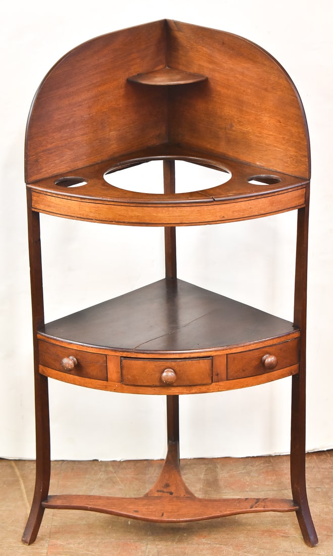 VICTORIAN MAHOGANY CORNER WASHSTAND (1 of 3)