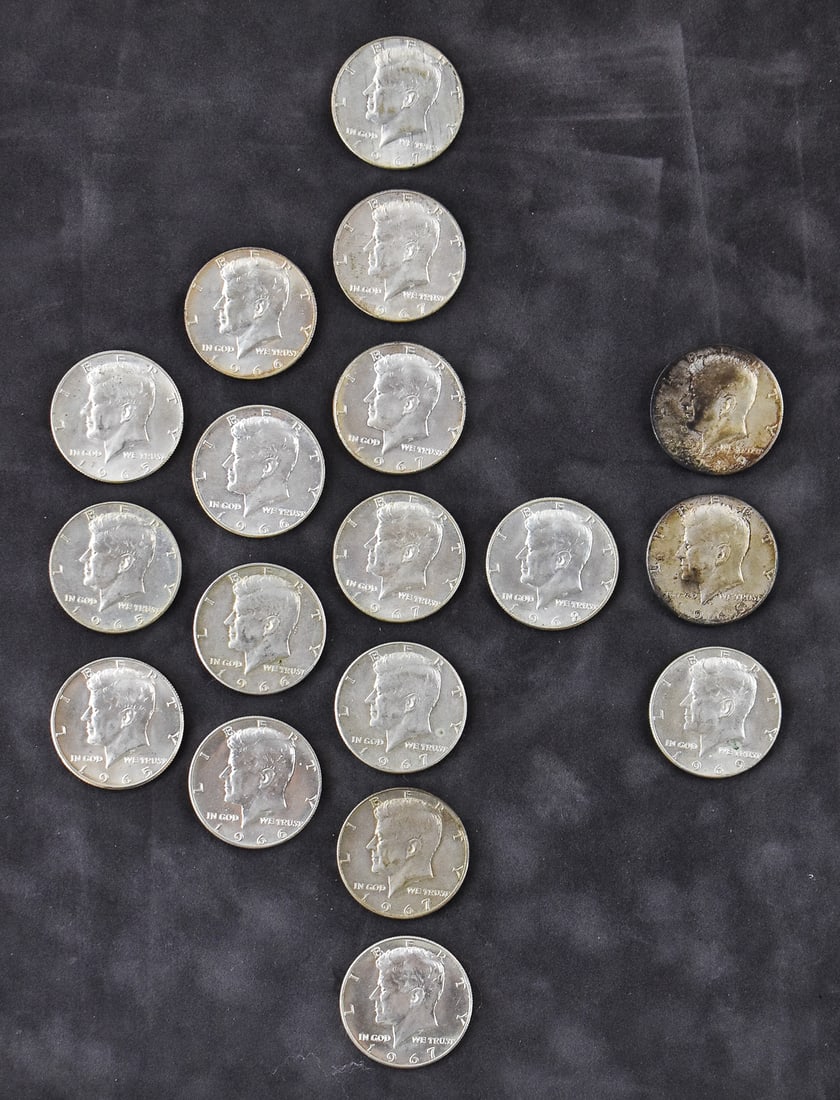18 U.S KENNEDY HALF-DOLLARS FROM 1965-1969 (1 of 2)