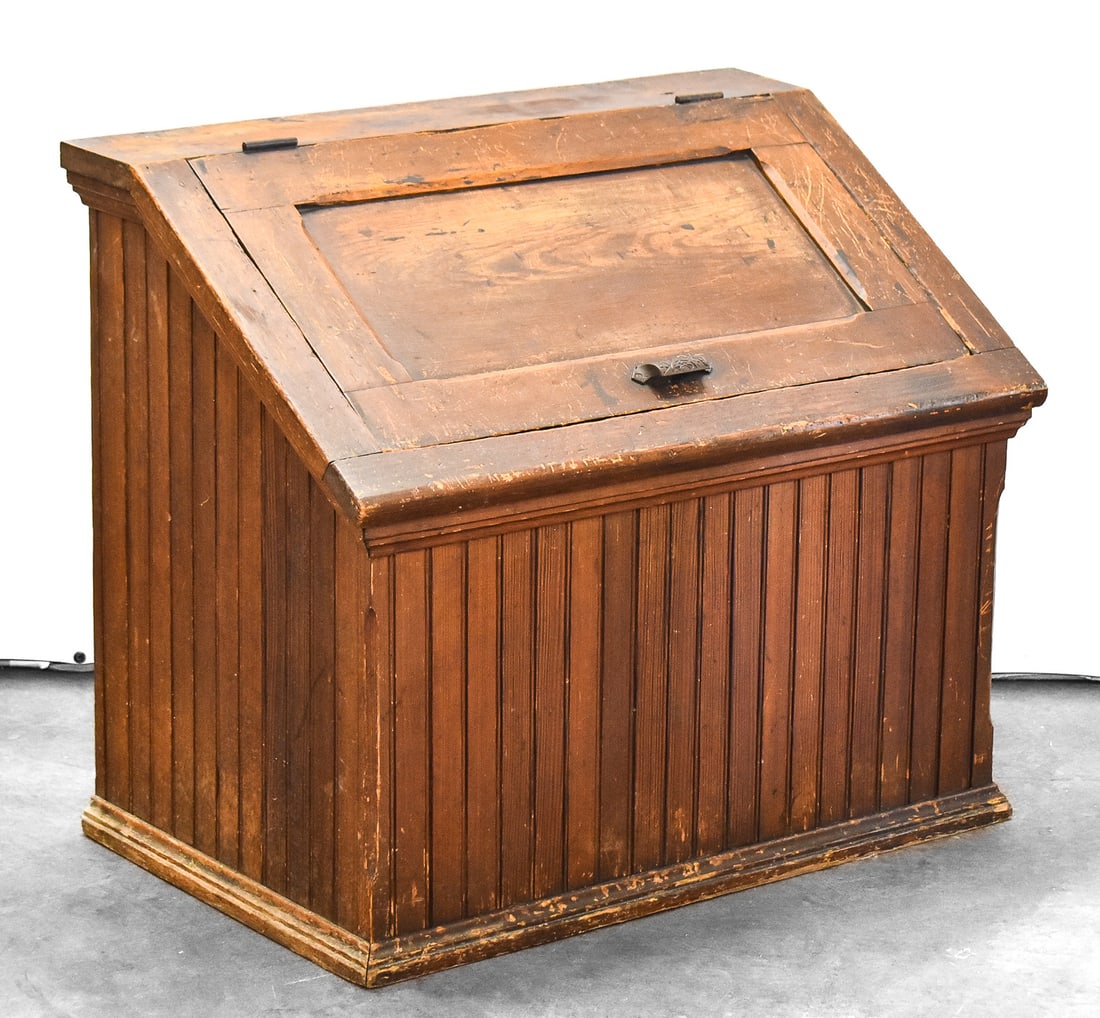 PRIMITIVE COUNTRY STORE BEADBOARD GRAIN BIN (1 of 2)