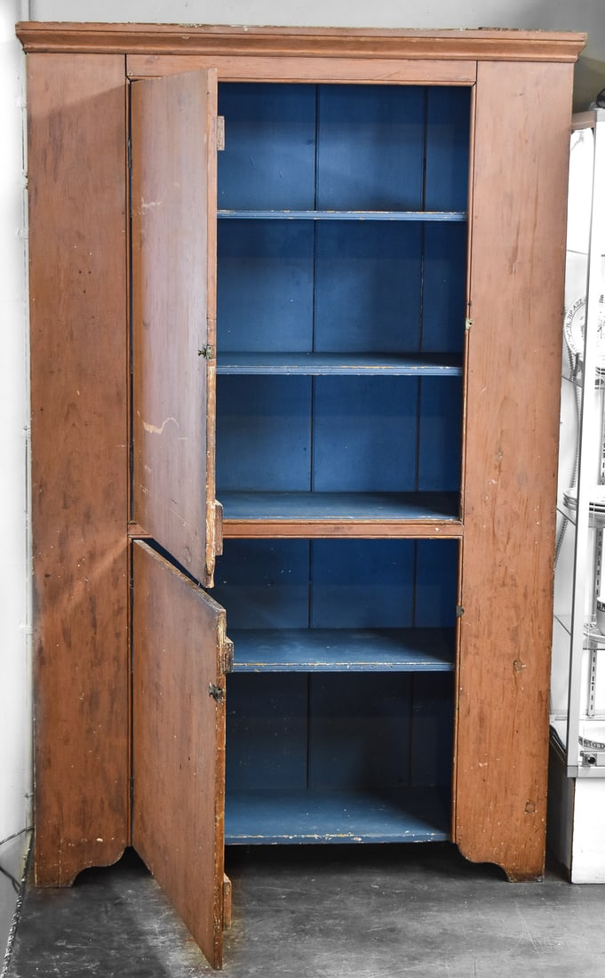 PRIMITIVE WOODEN CUPBOARD - 3