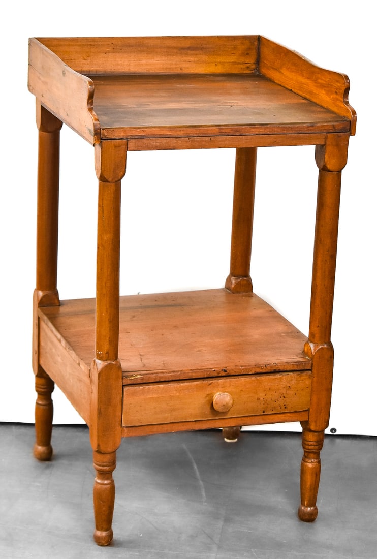 WASHSTAND WITH BACKSPLASH - 2