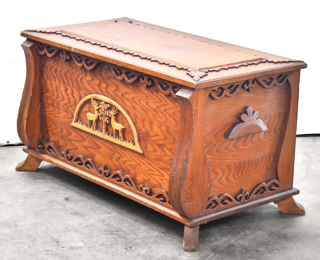 CUSTOM STAG DESIGN CEDAR CHEST - 4