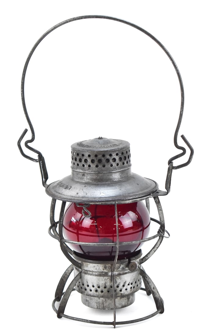 LOVELL-DRESSEL/ARMSPEAR BALTIMORE & OHIO RAILROAD SHORT-GLOBE LANTERN (1 of 2)