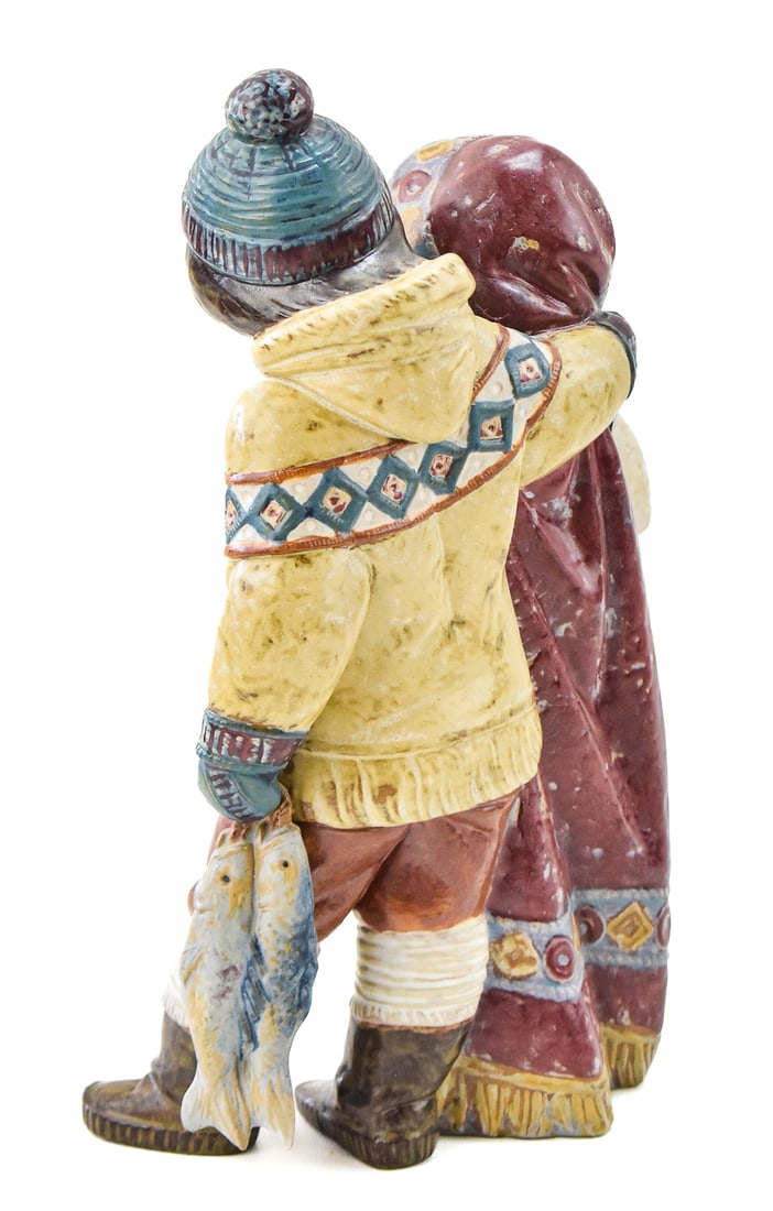 LLADRO 'ARTIC ALLIES' MODEL 2227 - 2