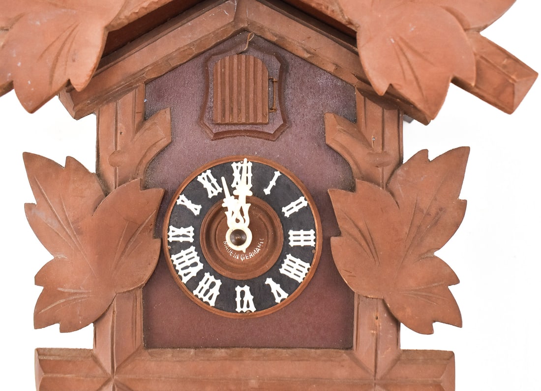 BLACK FOREST STYLE CUCKOO CLOCK - 2