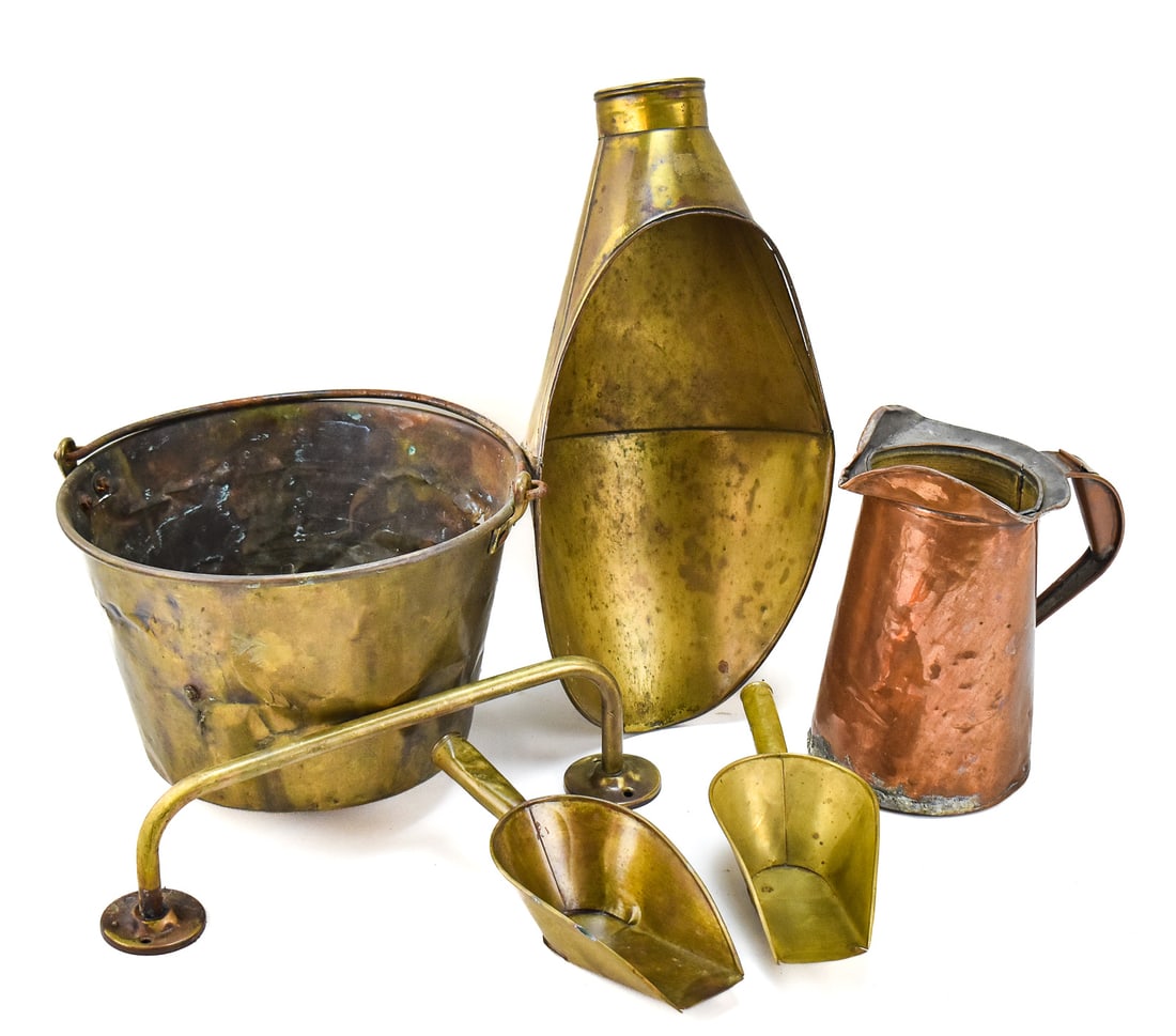 ANTIQUE BRASS & COPPER COAL SCUTTLE, SCOOPS, HANDLED BUCKET AND MORE (1 of 3)