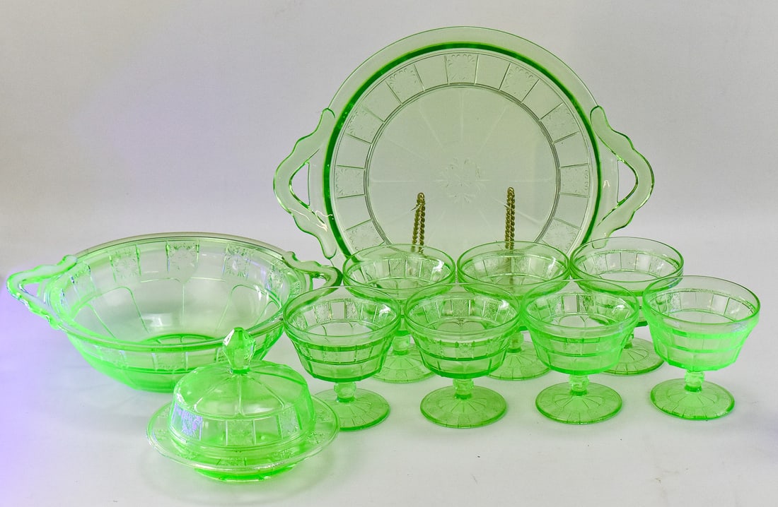 JEANNETTE GLASS COMPANY 'DORIC' URANIUM GLASSWARE: SHERBETS, SERVING BOWL, & MORE (1 of 4)