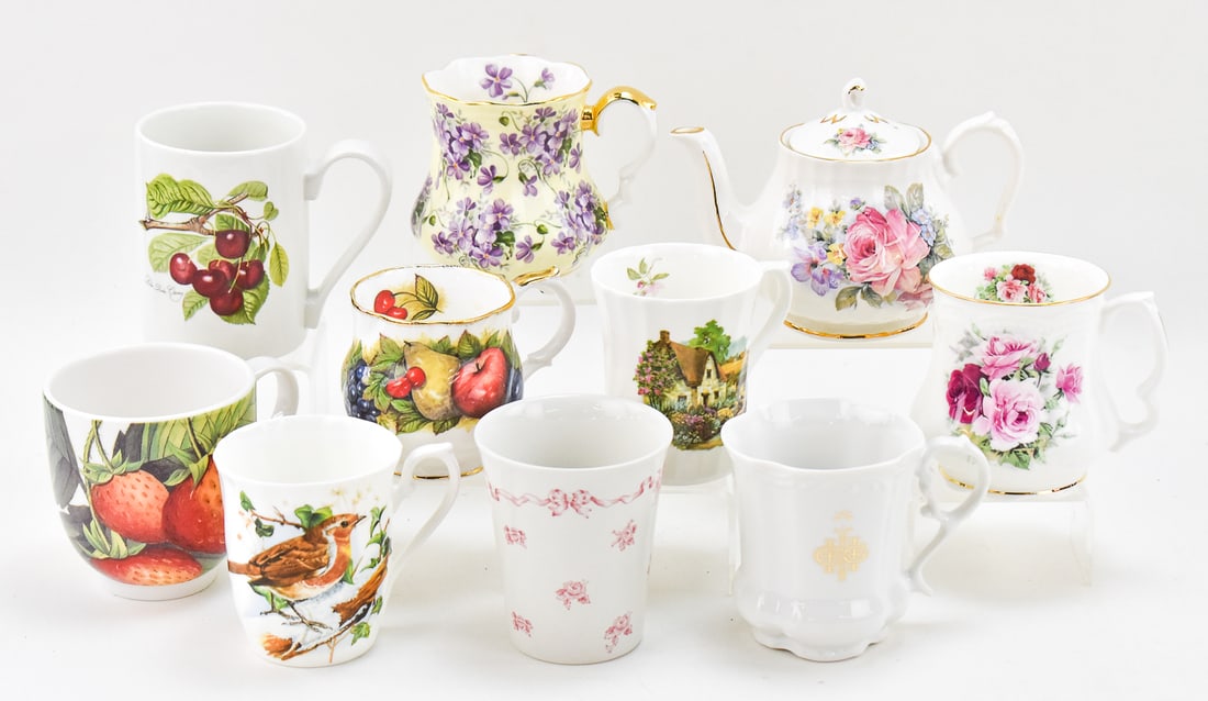 PORCELAIN TEACUPS & TEAPOT (1 of 3)