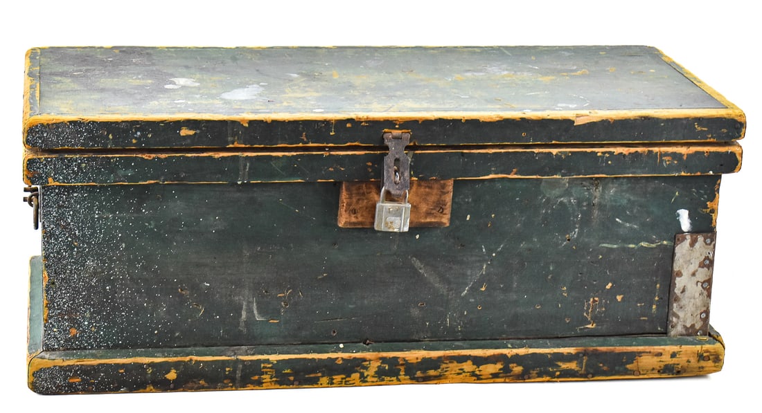 CARPENTER'S TOOL CHEST (1 of 6)