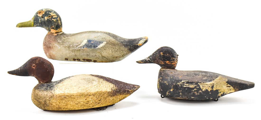 SET OF THREE ANTIQUE WOODEN DUCK DECOYS (1 of 3)