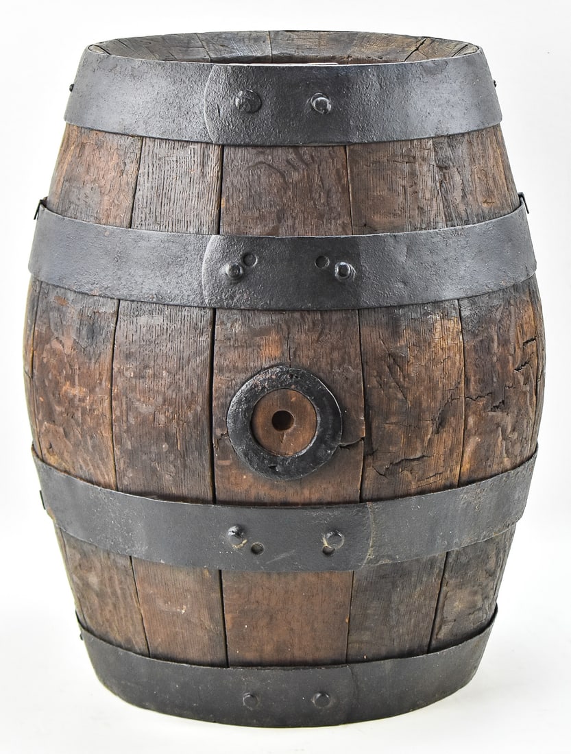 ANTIQUE METAL-BOUND COOPERED OAK BEER BARREL (1 of 3)