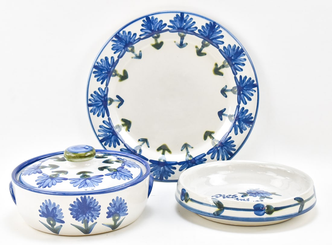 LOUISVILLE STONEWARE SERVING PLATE, CASSAROLE DISH & PIE DISH (1 of 3)