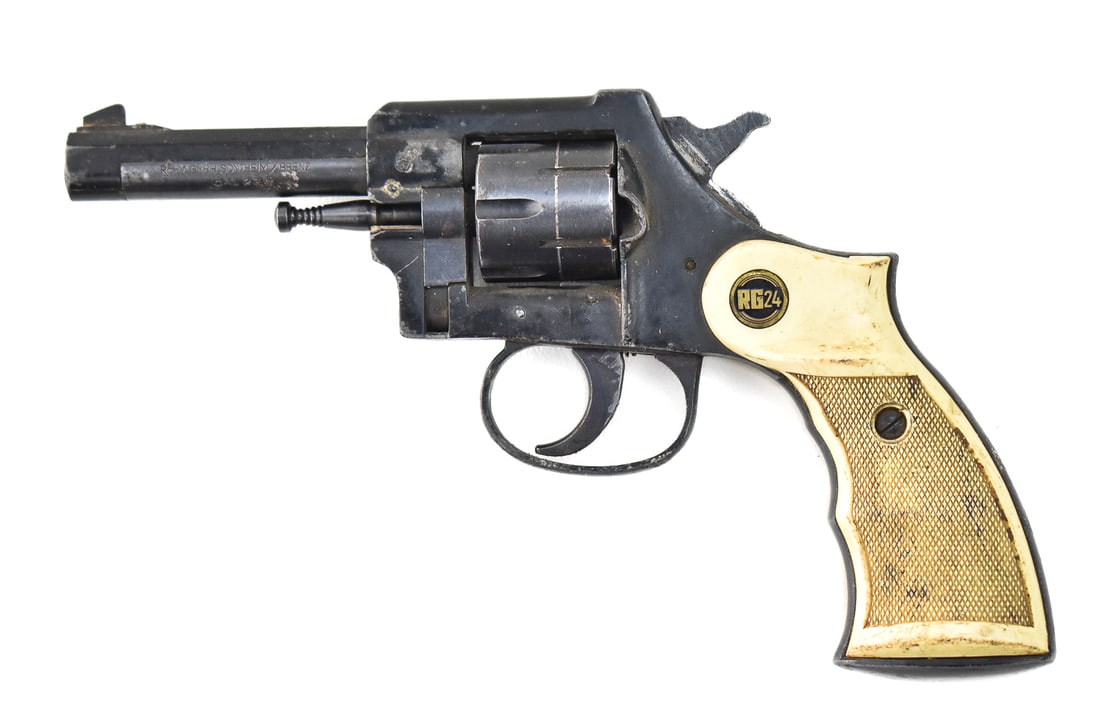 ROHM GESELLSCHAFT (RG) RG24 22LR REVOLVER 3.5' BARREL (1 of 4)