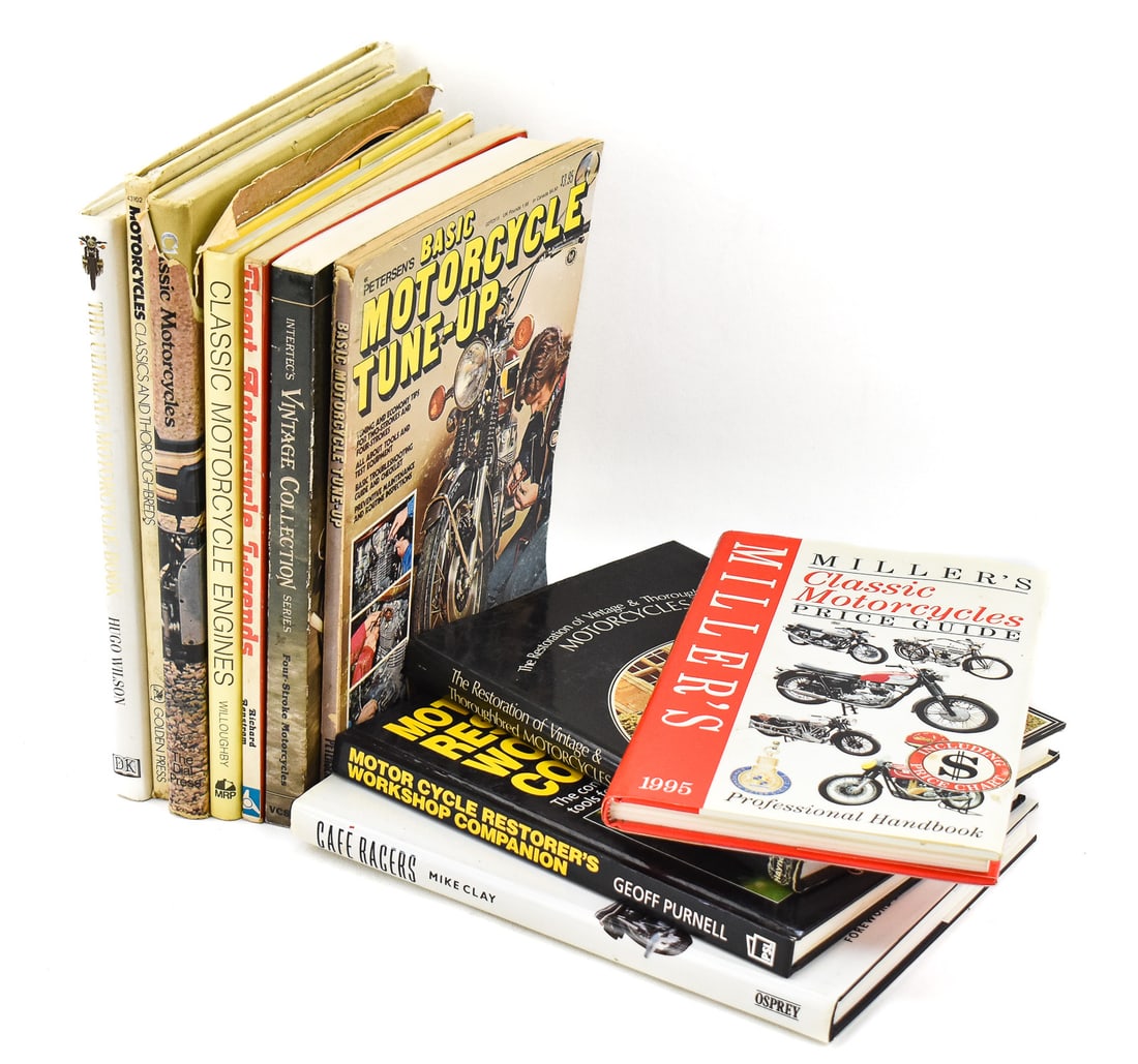 COLLECTION OF VINTAGE CLASSIC MOTORCYCE REFERENCE BOOKS (1 of 3)