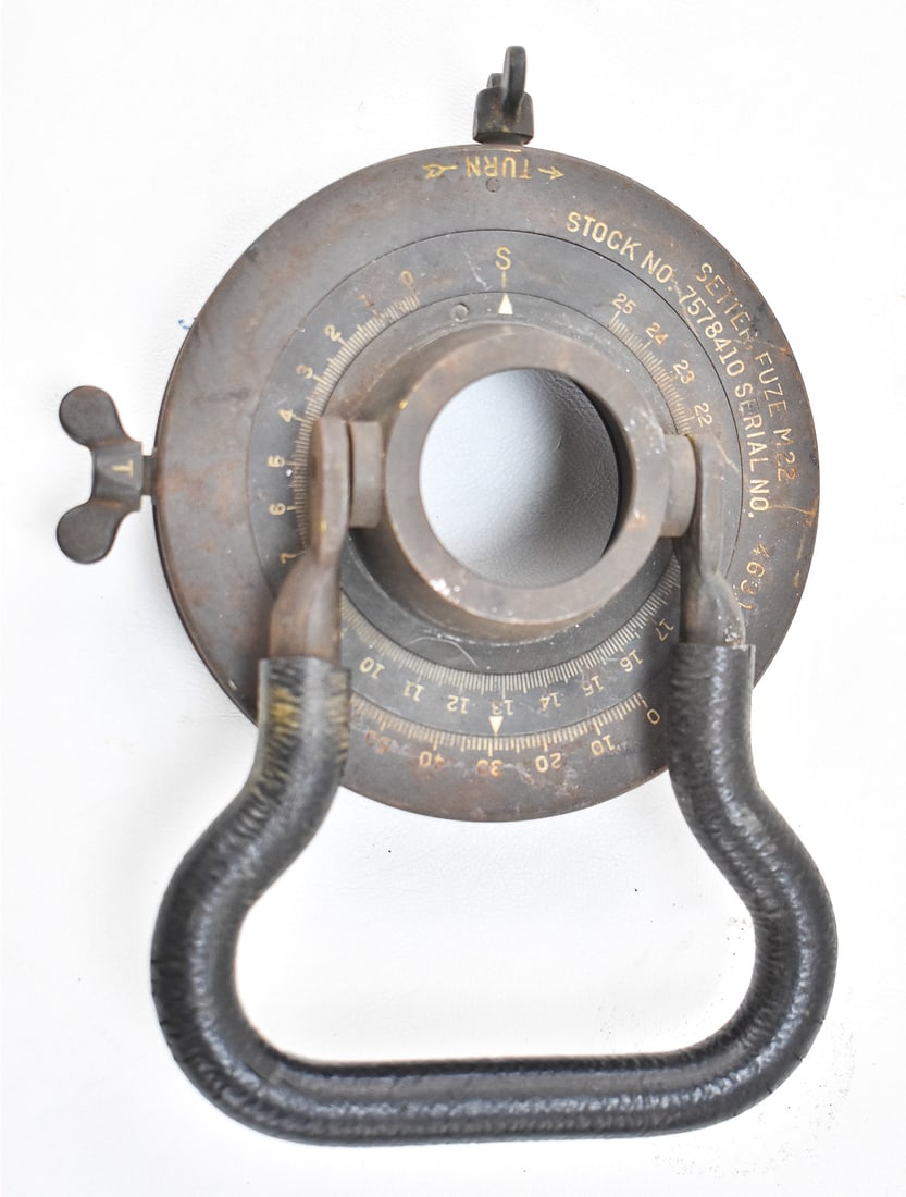 MILITARIA ASSORTMENT - 2