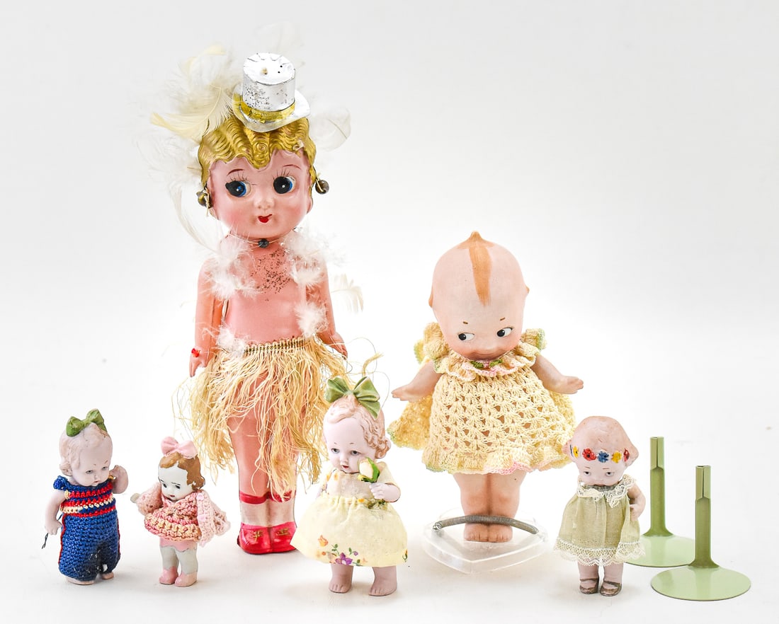EARLY 20TH CENTURY MINIATURE DOLL ASSORTMENT: ROSE O'NEILL SIGNED KEWPIE, CELLULOID FLAPPER, HERTWIG (1 of 5)
