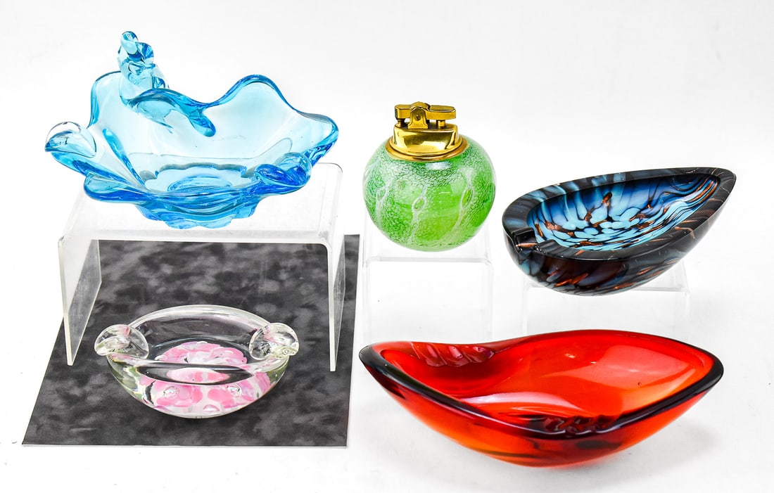 ART GLASS ASHTRAYS & LIGHTER: ST. CLAIR ART GLASS, MURANO, LORRAINE ART GLASS, L. E. SMITH (1 of 2)