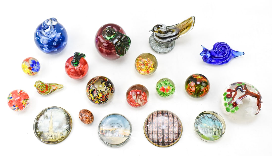 ART GLASS AND SOUVENIR PAPERWEIGHTS: BUZZ WILLIAMS, PRESTIGE ART GLASS COMPANY, JOE RICE, & MORE (1 of 4)