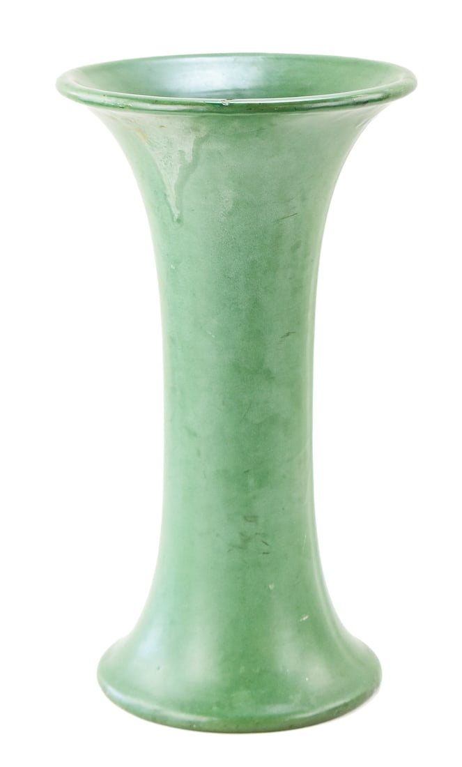 20TH CENTURY ARTS AND CRAFTS MATTE GREEN POTTERY VASE (1 of 4)