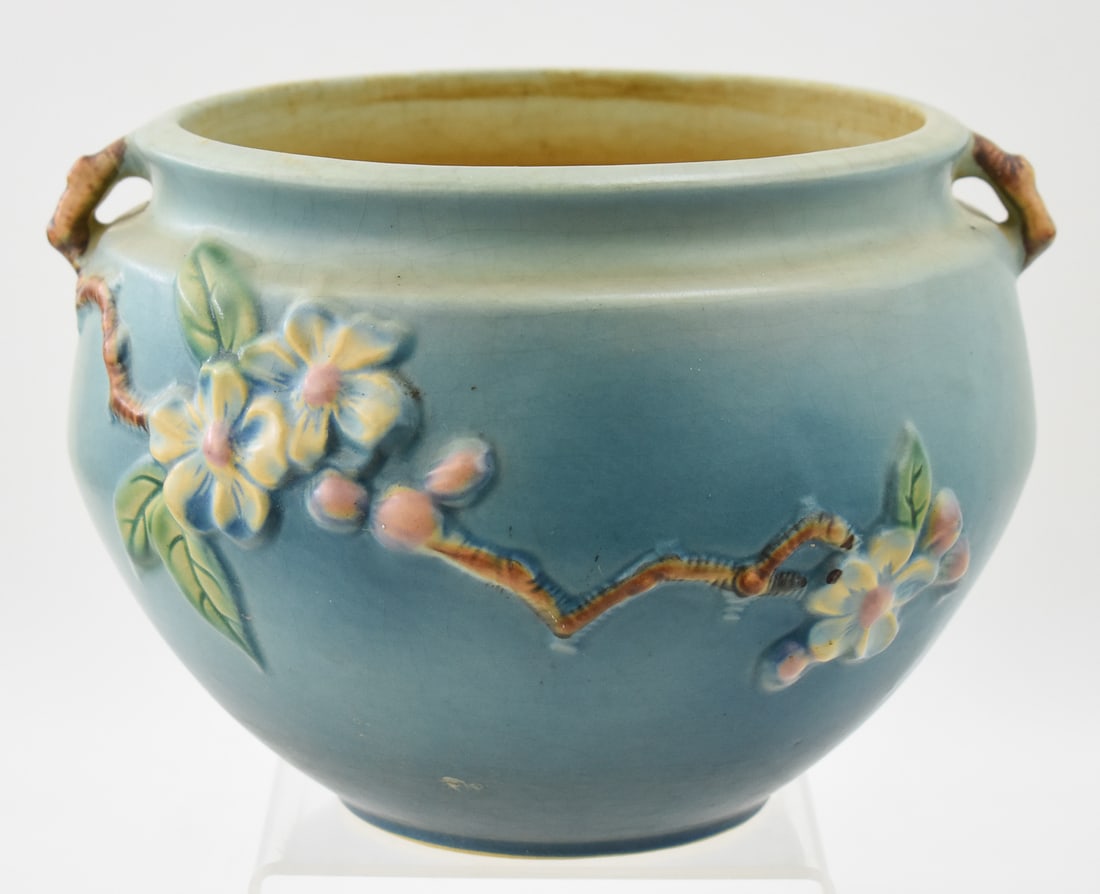 ROSEVILLE "APPLE BLOSSOM" BLUE DOUBLE-HANDLED JARDINIERE "301" (1 of 4)