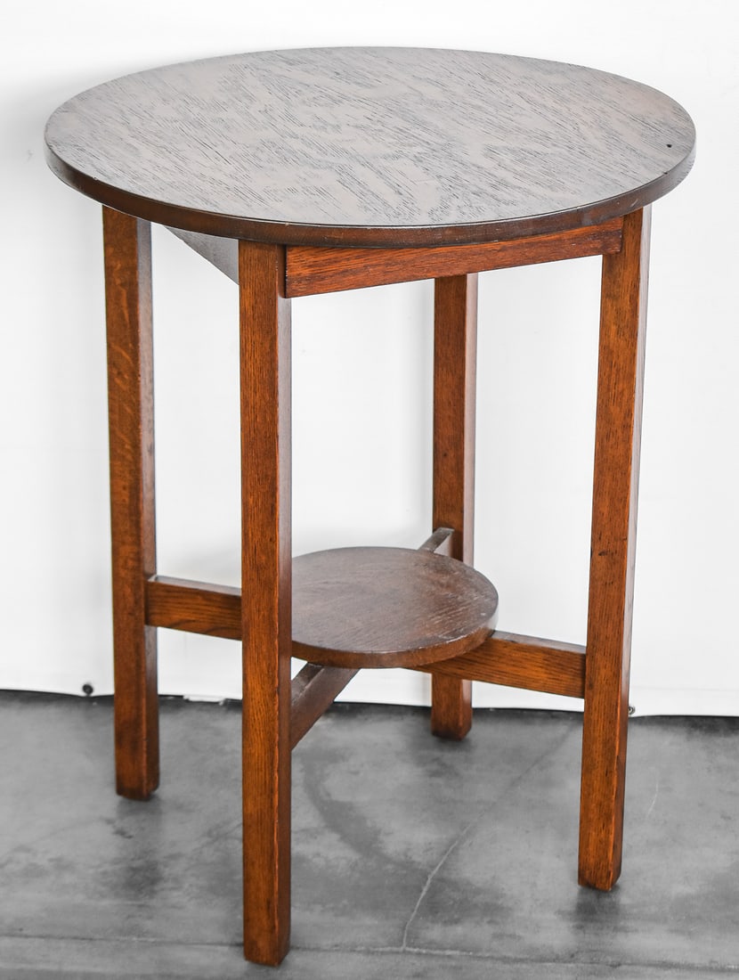 ARTS AND CRAFTS MISSION STYLE NAVCO ROUND OAK LAMP TABLE (1 of 3)
