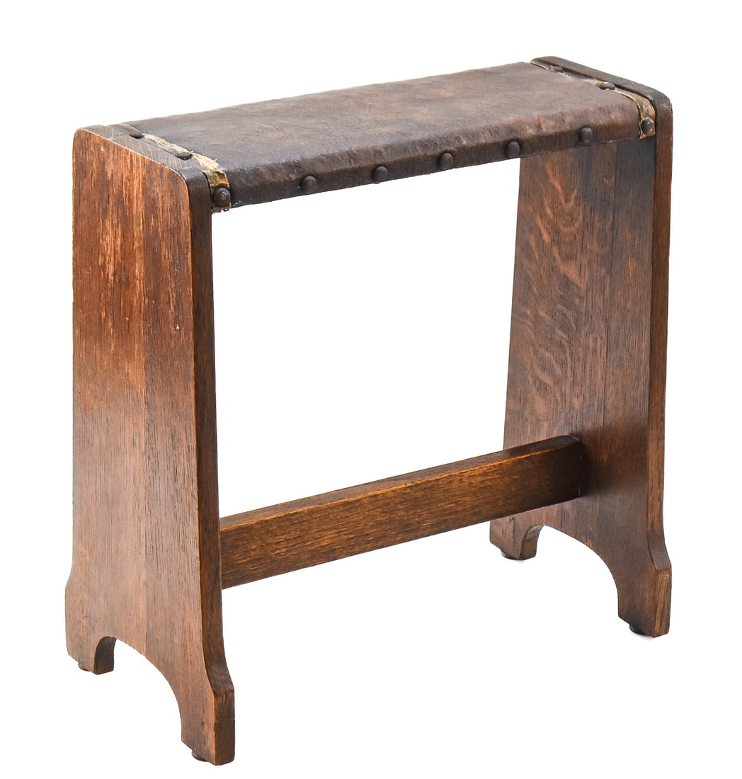 LAKESIDE CRAFT SHOPS ARTS AND CRAFTS OAK FOOTSTOOL (1 of 3)