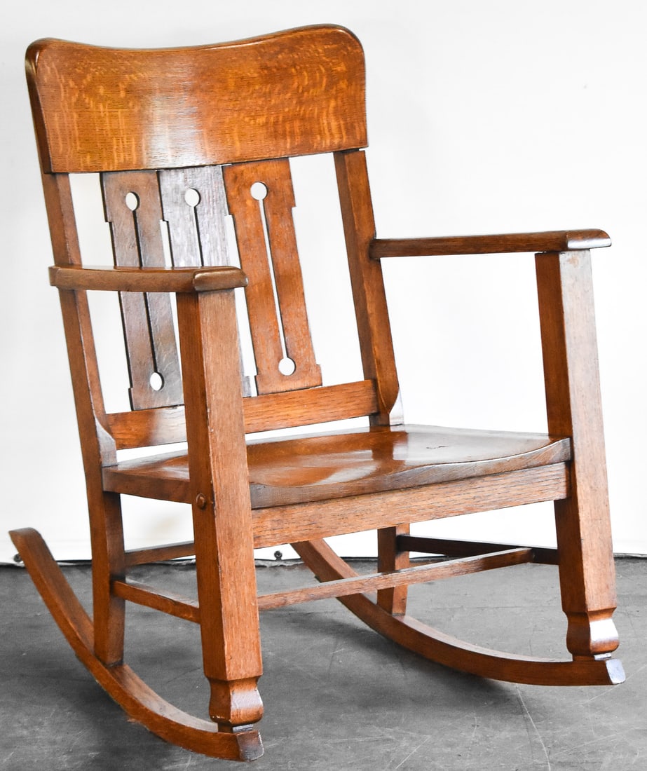WISCONSIN CHAIR CO. MISSION OAK ARTS AND CRAFTS ROCKER (1 of 5)