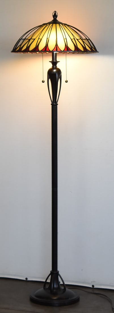 QUOIZEL TIFFANY STYLE FLOOR LAMP, MAYBECK COLLECTION (1 of 5)
