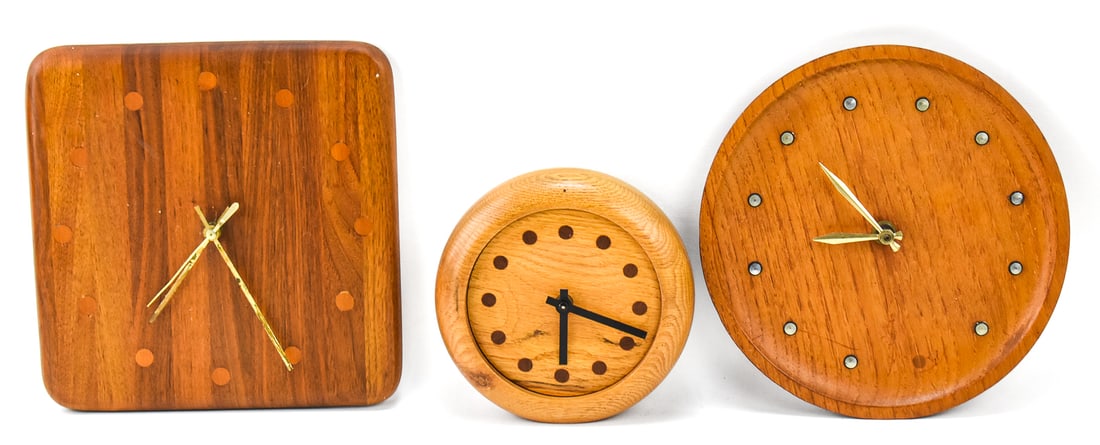 MID-CENTURY MODERN WOODEN TABLE & WALL CLOCKS (1 of 2)