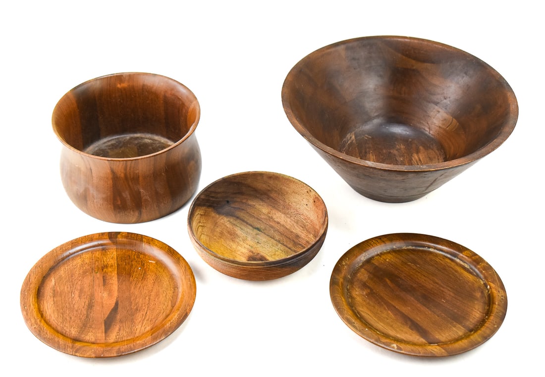 ASSORTMENT OF TURNED WOOD BOWLS & STANDS (1 of 5)