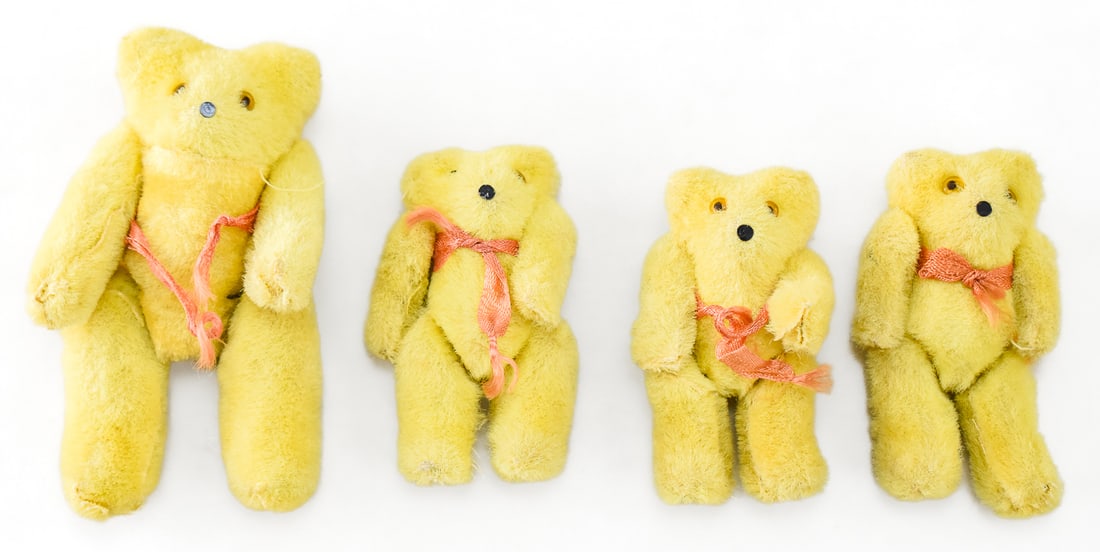 FOUR JAPAN-MADE JOINTED TEDDY BEARS (1 of 2)