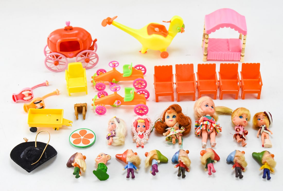 LITTLE KIDDLES DOLLS, FURNITURE AND VEHICLES COLLECTION (1 of 3)