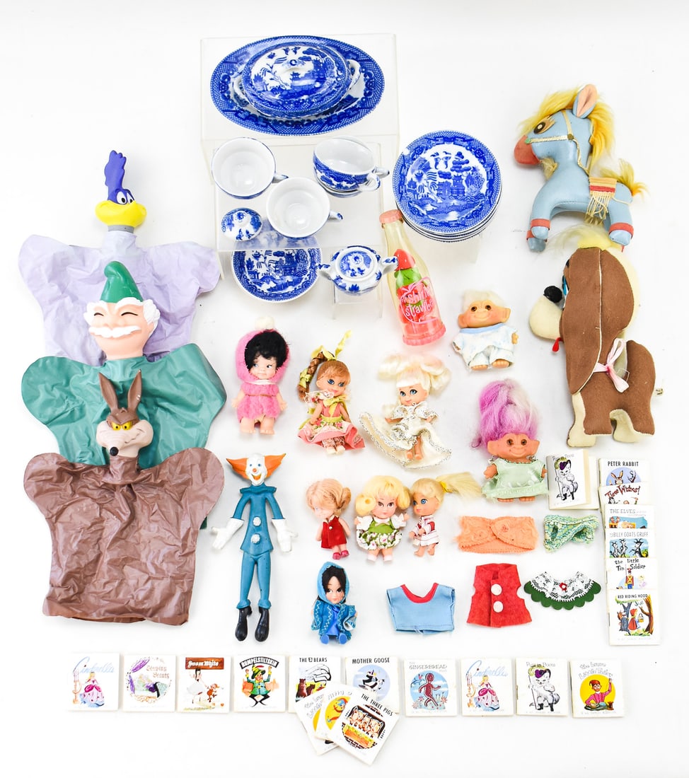ASSORTMENT OF TOYS, PUPPETS, & JAPANESE PORCELAIN: A large assortment of vintage toys, hand puppets, 20 Mt. Hawley miniature children's books circa 1960s, and a miniature Japanese porcelain tea set. Some of the toys/dolls include troll dolls, Road Run