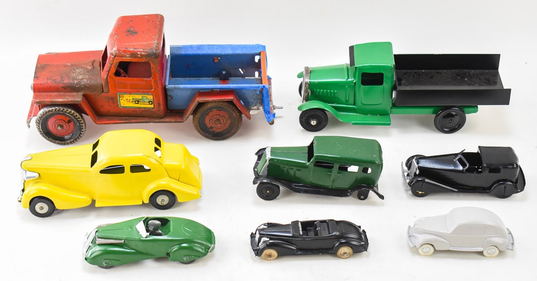 ASSORTMENT OF PRESSED STEEL & DIECAST TOYS (1 of 2)