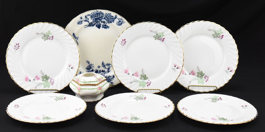 CASA FOR CHILDREN CHARITY LOT: PORCELAIN PLATES & R.S. PRUSSIA HAIR RECEIVER (1 of 3)