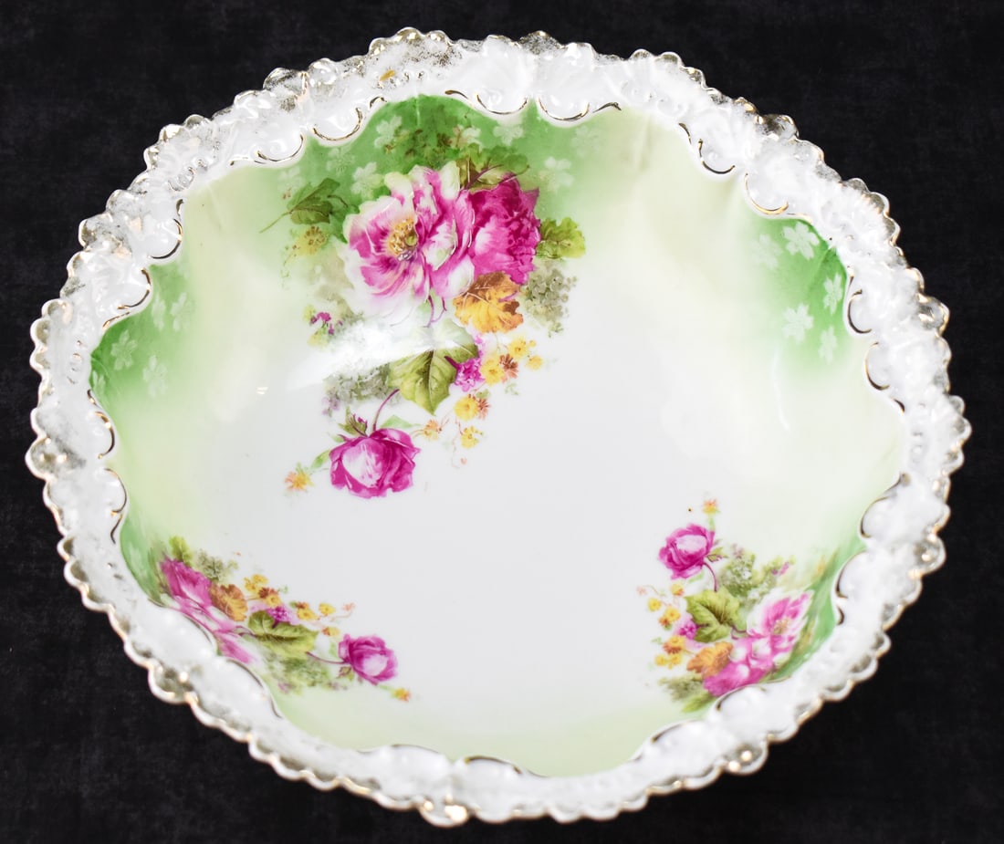 R.S. PRUSSIA LARGE PORCELAIN BOWL (1 of 3)