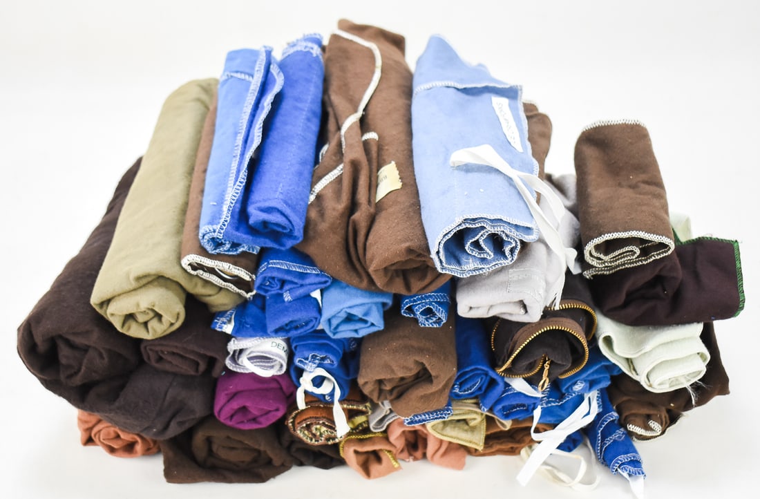 LARGE COLLECTION OF FABRIC SILVERWARE ROLLS (1 of 2)