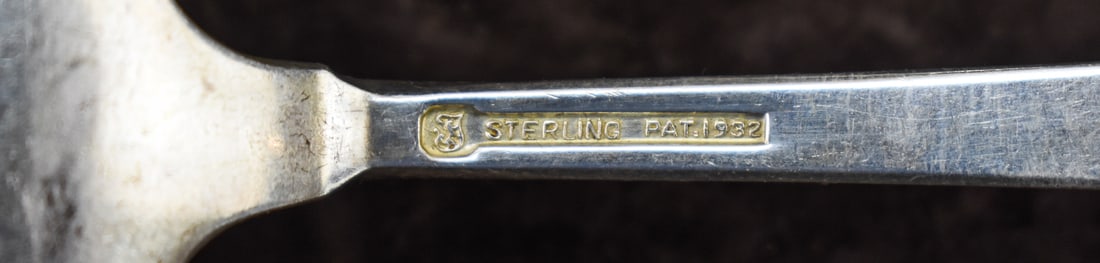 TOWLE "CRAFTSMAN" PATTERN STERLING SILVER SET - 5