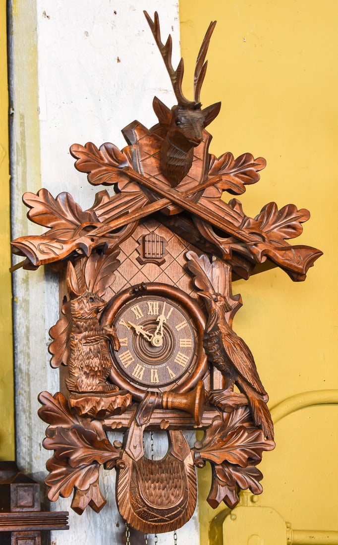 BLACK FOREST STYLE CUCKOO CLOCK - 2