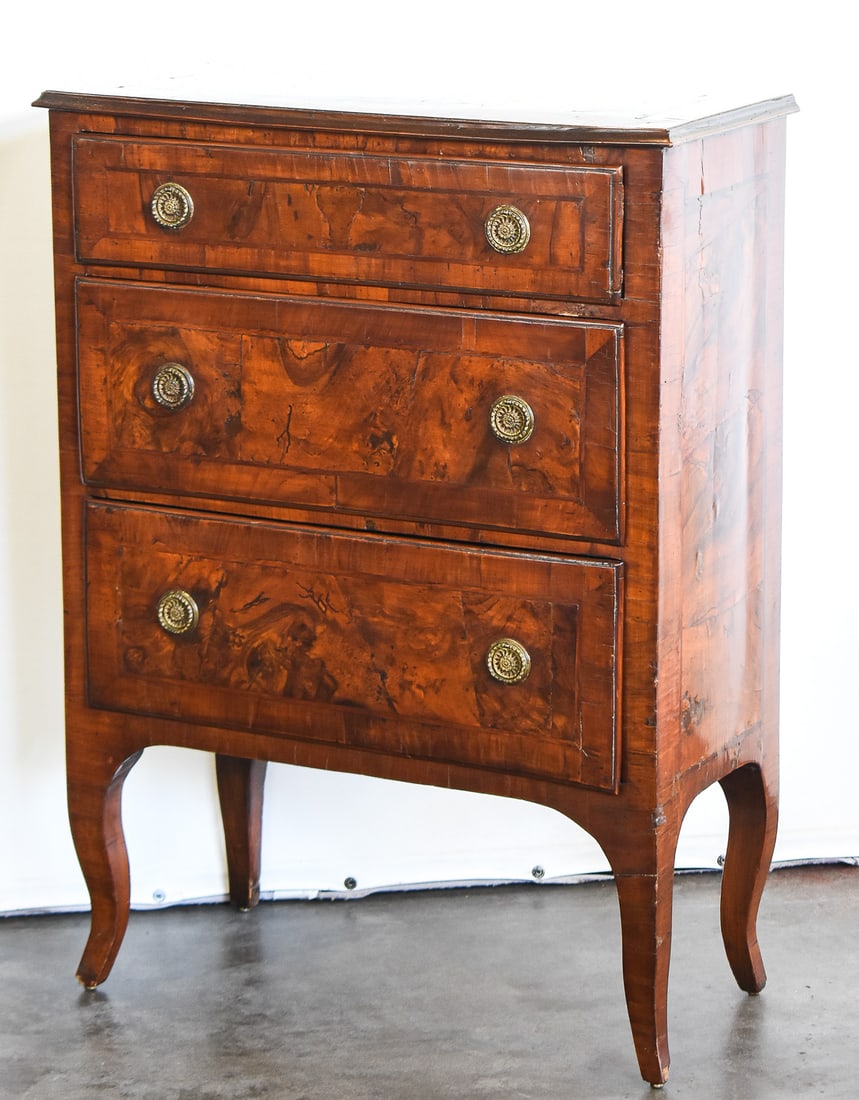 FRENCH DIRECTOIRE STYLE THREE-DRAWER COMMODE - 2
