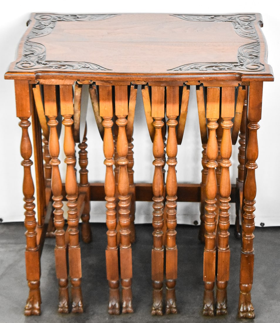 EARLY 20TH CENTURY OAK NESTING TABLE SET - 2